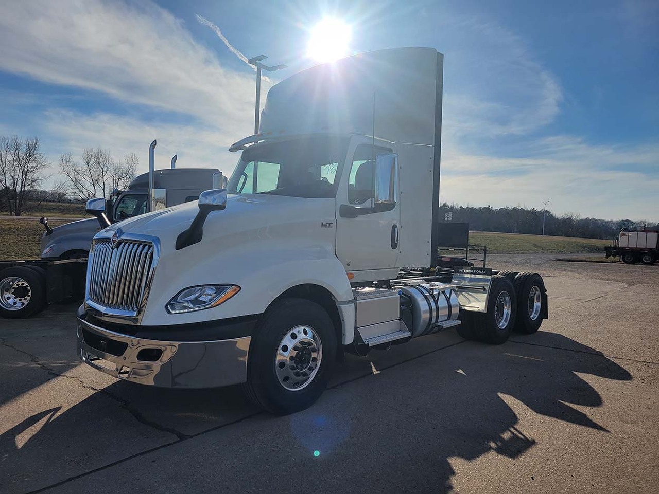 2025 INTERNATIONAL LT DAYCAB FOR SALE 3241