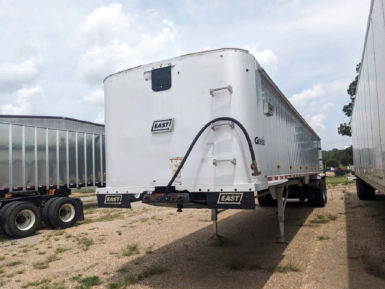 USED 2012 EAST GENESIS END DUMP TRAILER #3305