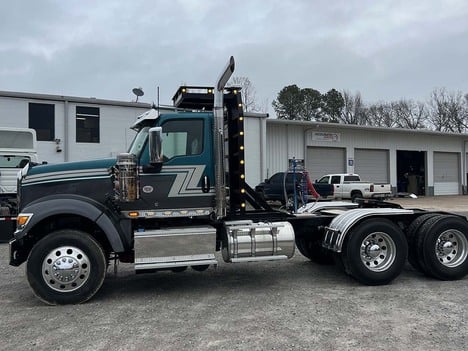 NEW 2025 INTERNATIONAL HX 520 DAYCAB TRUCK #3375-2