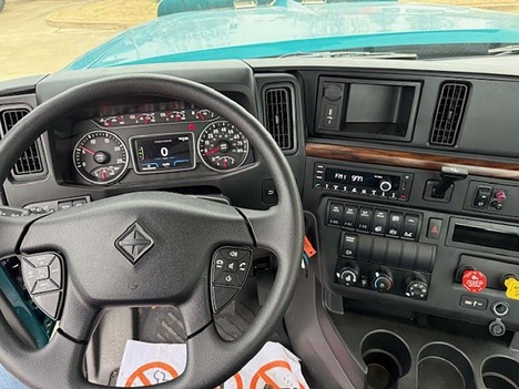 NEW 2025 INTERNATIONAL HX 520 DAYCAB TRUCK #3375-9