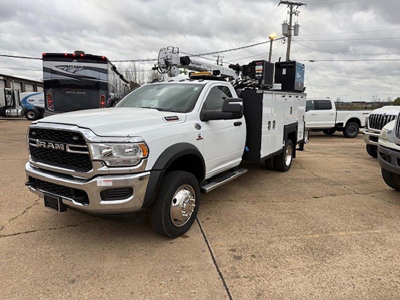 NEW 2024 DODGE RAM 5500 SERVICE - UTILITY TRUCK #3425