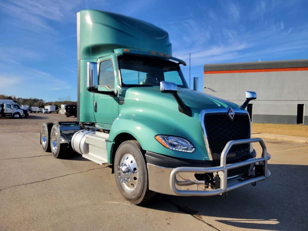 NEW 2025 INTERNATIONAL LT 625 DAYCAB TRUCK #3579
