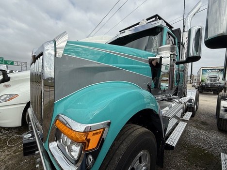 NEW 2025 INTERNATIONAL HX 520 DAYCAB TRUCK #3587-3
