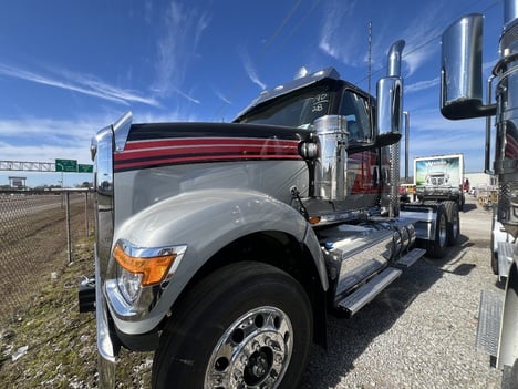 NEW 2025 INTERNATIONAL HX 520 DAYCAB TRUCK #3590-2