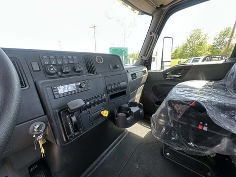 NEW 2025 INTERNATIONAL MV ROLLBACK TOW TRUCK #3650-11