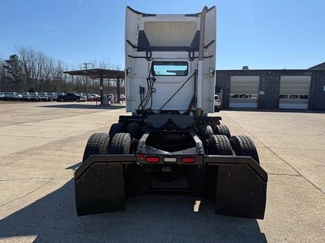 USED 2018 VOLVO VNL 300 DAYCAB TRUCK #3705-4