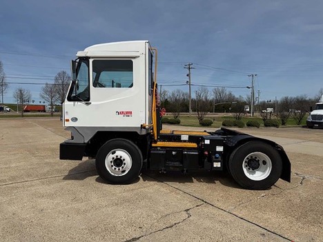USED 2019 OTTAWA KALMAR T2 YARD JOCKEY - SPOTTER TRUCK #3719-2