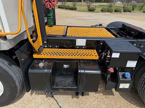 USED 2019 OTTAWA KALMAR T2 YARD JOCKEY - SPOTTER TRUCK #3719-9
