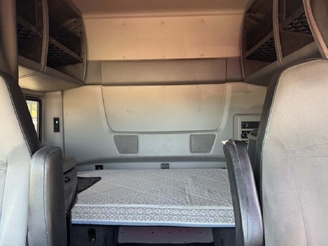 USED 2018 INTERNATIONAL LT SLEEPER TRUCK #3723-6
