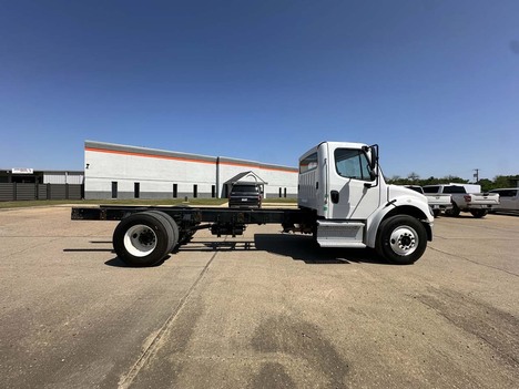 USED 2018 FREIGHTLINER M2 106 CAB CHASSIS TRUCK #3735-8
