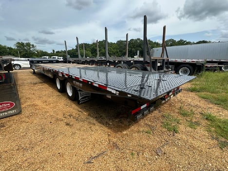 NEW 2025 LANDOLL 930E TRAVELING AXLE TRAILER #3768-4