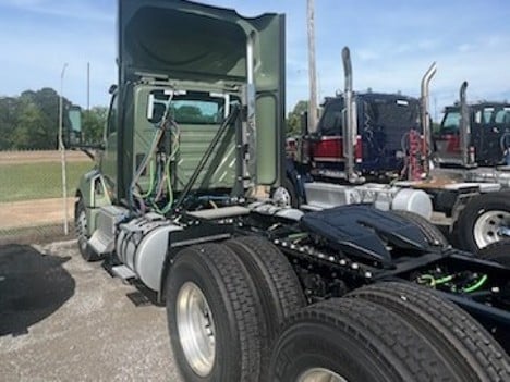 NEW 2025 INTERNATIONAL LT 625 DAYCAB TRUCK #3784-4