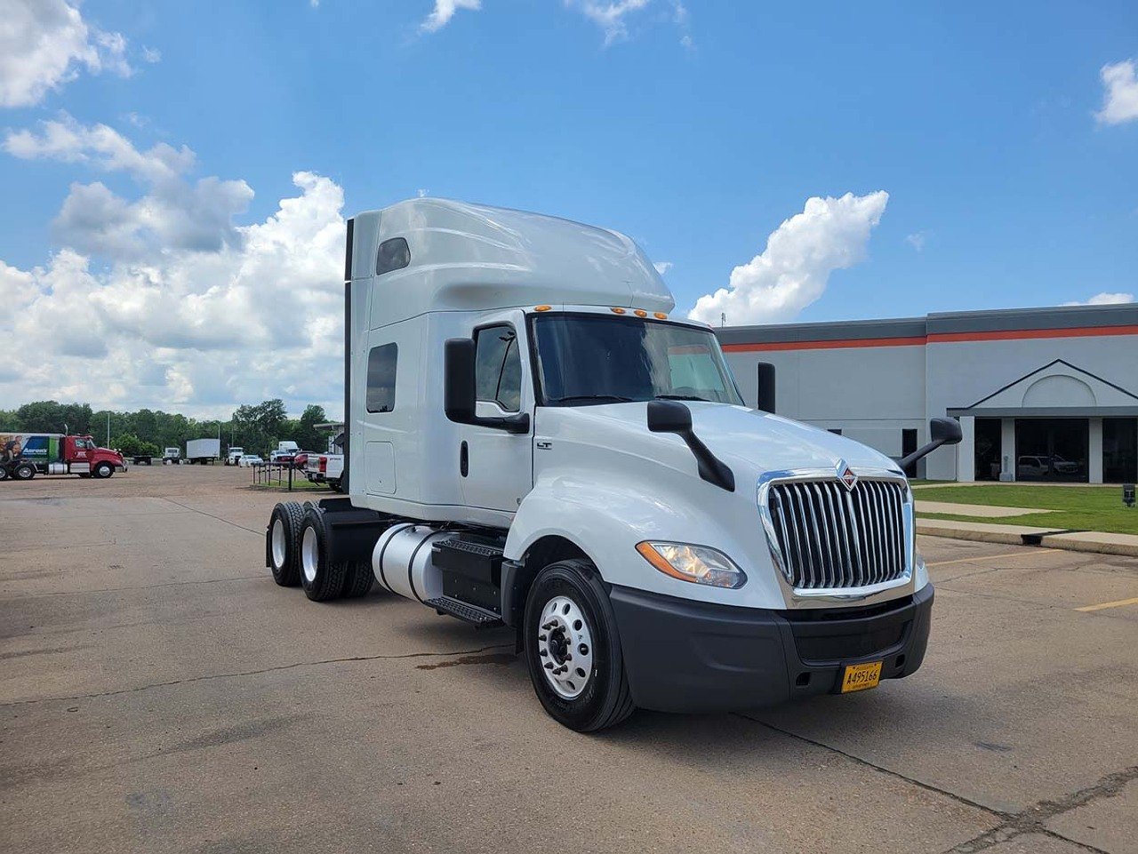 USED 2019 INTERNATIONAL LT 625 SLEEPER TRUCK #3801