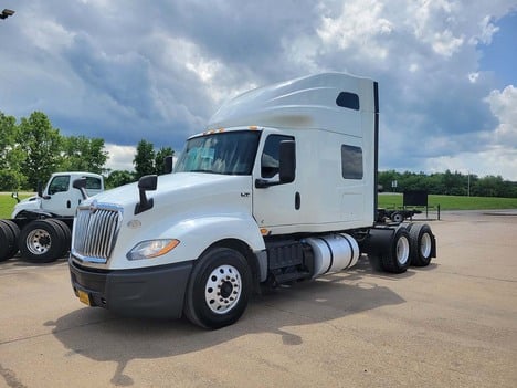 USED 2019 INTERNATIONAL LT 625 SLEEPER TRUCK #3801-6