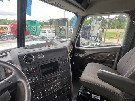 USED 2021 INTERNATIONAL HX 520 DAYCAB TRUCK #3808-8
