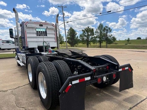 USED 2024 INTERNATIONAL HX 520 DAYCAB TRUCK #3810-3