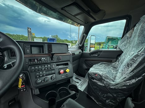 NEW 2026 INTERNATIONAL HX 520 DAYCAB TRUCK #3819-10