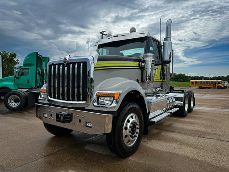 NEW 2026 INTERNATIONAL HX 520 DAYCAB TRUCK #3819-3