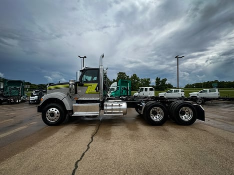 NEW 2026 INTERNATIONAL HX 520 DAYCAB TRUCK #3819-4
