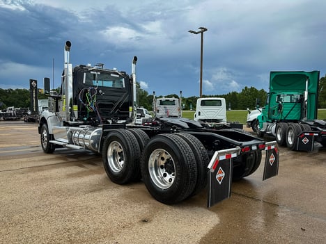 NEW 2026 INTERNATIONAL HX 520 DAYCAB TRUCK #3819-5