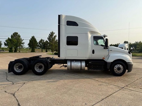 USED 2022 INTERNATIONAL LT 625 SLEEPER TRUCK #3821-8