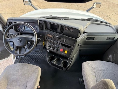 USED 2022 INTERNATIONAL LT 625 SLEEPER TRUCK #3827-12