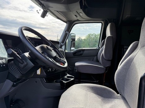 USED 2022 INTERNATIONAL LT 625 SLEEPER TRUCK #3827-9