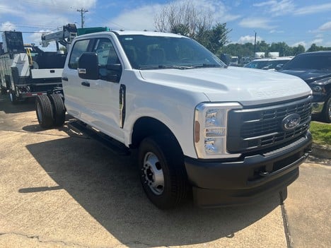 NEW 2024 FORD F-350 CAB CHASSIS TRUCK #3832-1