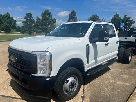NEW 2024 FORD F-350 CAB CHASSIS TRUCK #3832-2