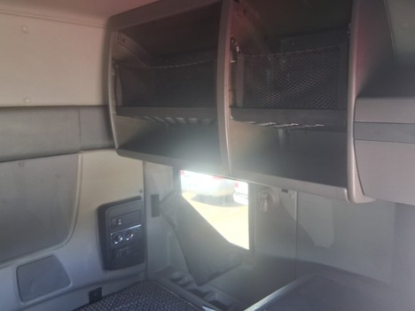 USED 2018 INTERNATIONAL LT SLEEPER TRUCK #3840-8
