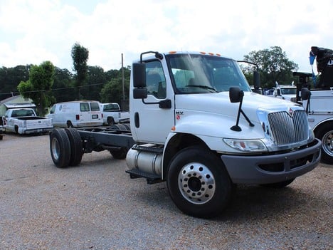 USED 2020 INTERNATIONAL MV CAB CHASSIS TRUCK #3855-1