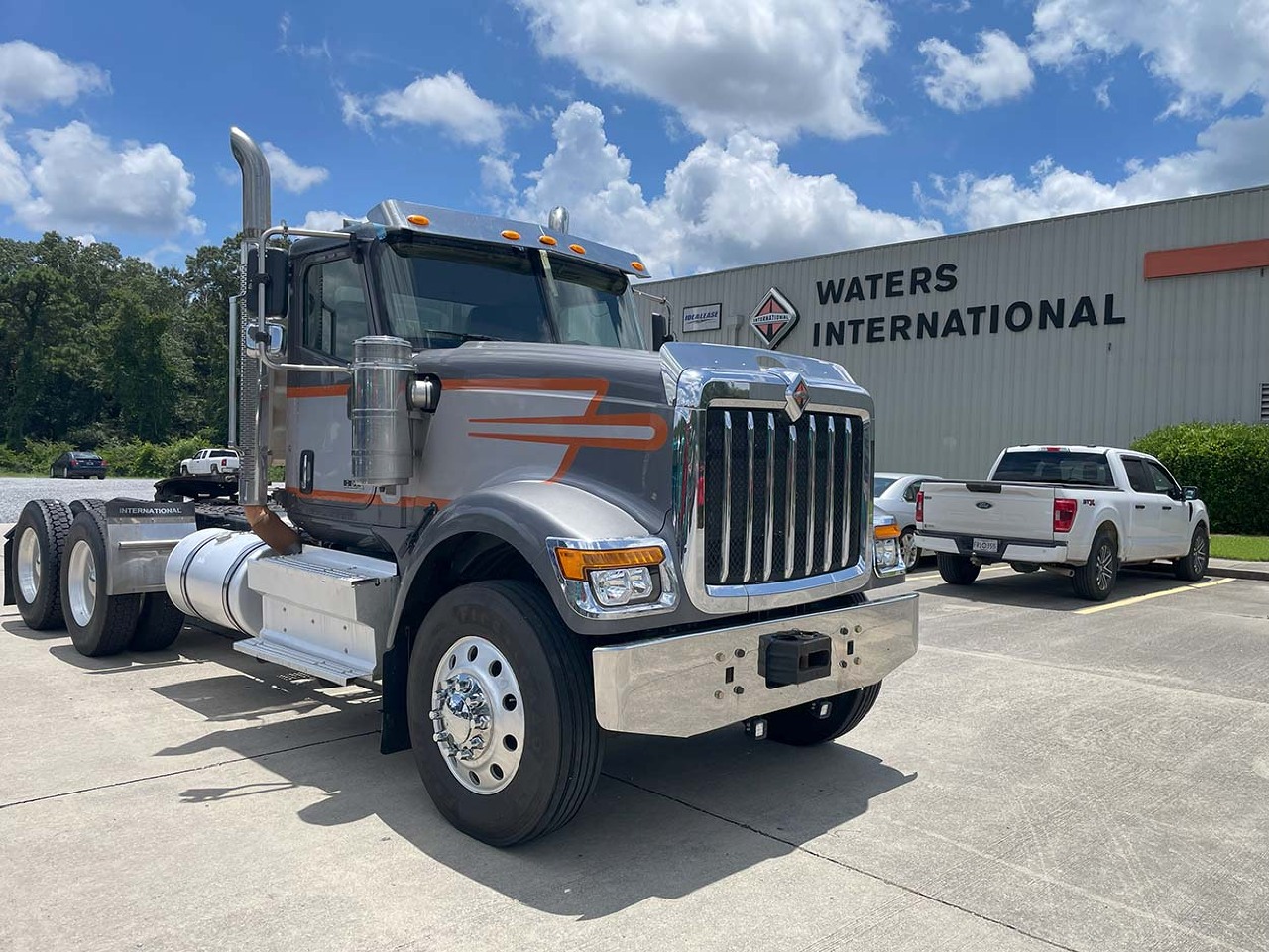USED 2021 INTERNATIONAL HX 520 DAYCAB TRUCK #3857