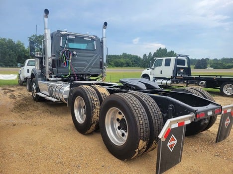 NEW 2026 INTERNATIONAL HX 520 DAYCAB TRUCK #3860-3