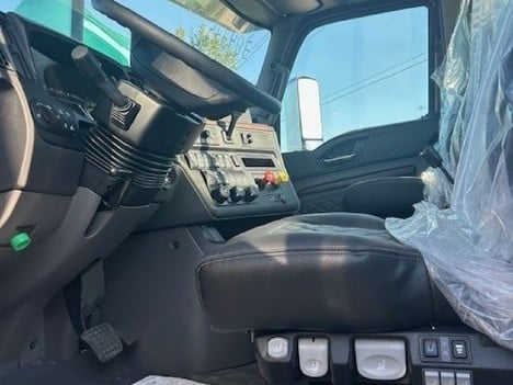 NEW 2026 INTERNATIONAL HX 520 DAYCAB TRUCK #3877-6