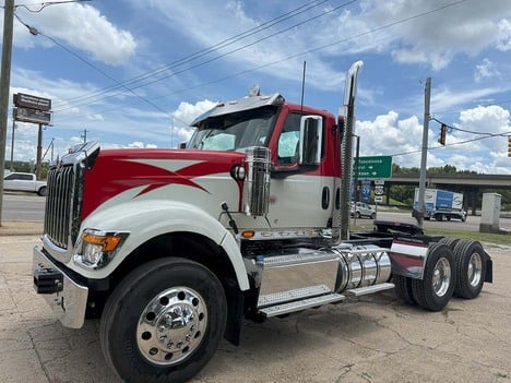 NEW 2026 INTERNATIONAL HX 520 DAYCAB TRUCK #3880-3