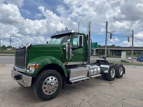 NEW 2026 INTERNATIONAL HX 520 DAYCAB TRUCK #3882-3