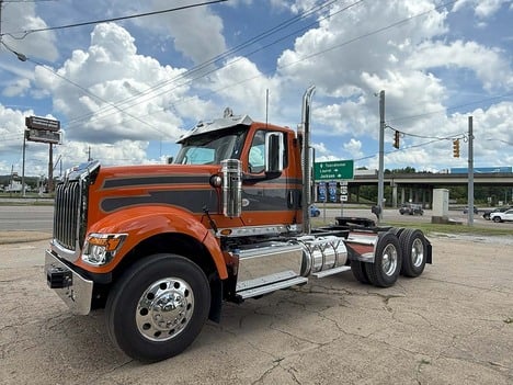 NEW 2026 INTERNATIONAL HX 520 DAYCAB TRUCK #3883-3
