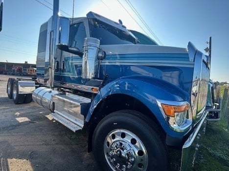 NEW 2020 INTERNATIONAL HX 520 SLEEPER TRUCK #3884-7