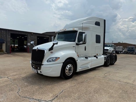 NEW 2026 INTERNATIONAL LT 625 SLEEPER TRUCK #3902-3