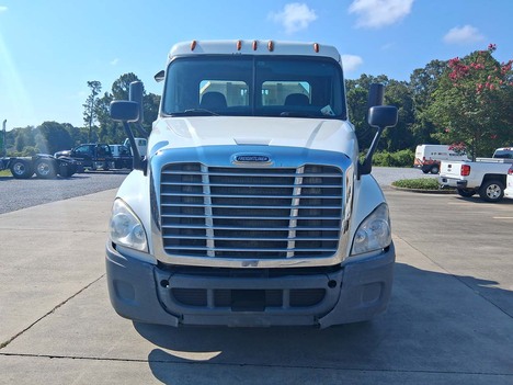 USED 2015 FREIGHTLINER CASCADIA 125 EVOLUTION DAYCAB TRUCK #3917-3