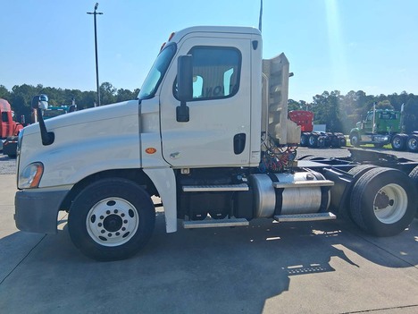 USED 2015 FREIGHTLINER CASCADIA 125 EVOLUTION DAYCAB TRUCK #3917-4