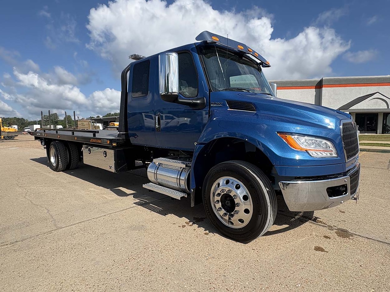 NEW 2025 INTERNATIONAL MV ROLLBACK TOW TRUCK #3941