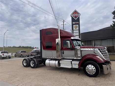 USED 2024 INTERNATIONAL LONESTAR SLEEPER TRUCK #3951-1