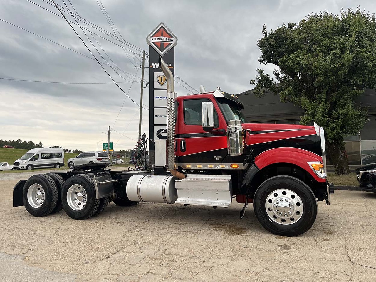 USED 2024 INTERNATIONAL HX 520 DAYCAB TRUCK #3953