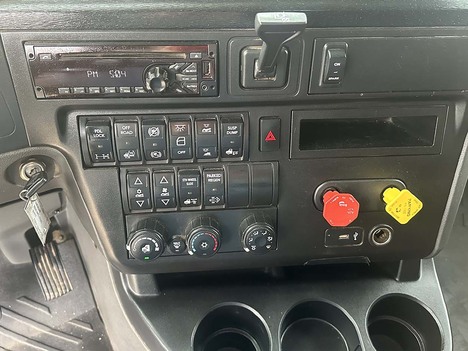 USED 2020 INTERNATIONAL LT 625 SLEEPER TRUCK #3971-10