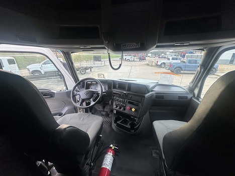 USED 2020 INTERNATIONAL LT 625 SLEEPER TRUCK #3971-12