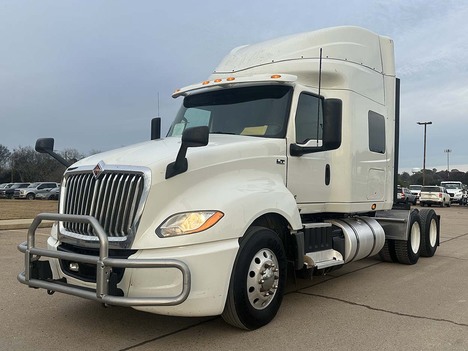 USED 2020 INTERNATIONAL LT 625 SLEEPER TRUCK #3971-2