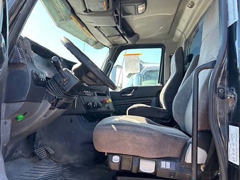USED 2022 INTERNATIONAL HX 520 DAYCAB TRUCK #3975-5