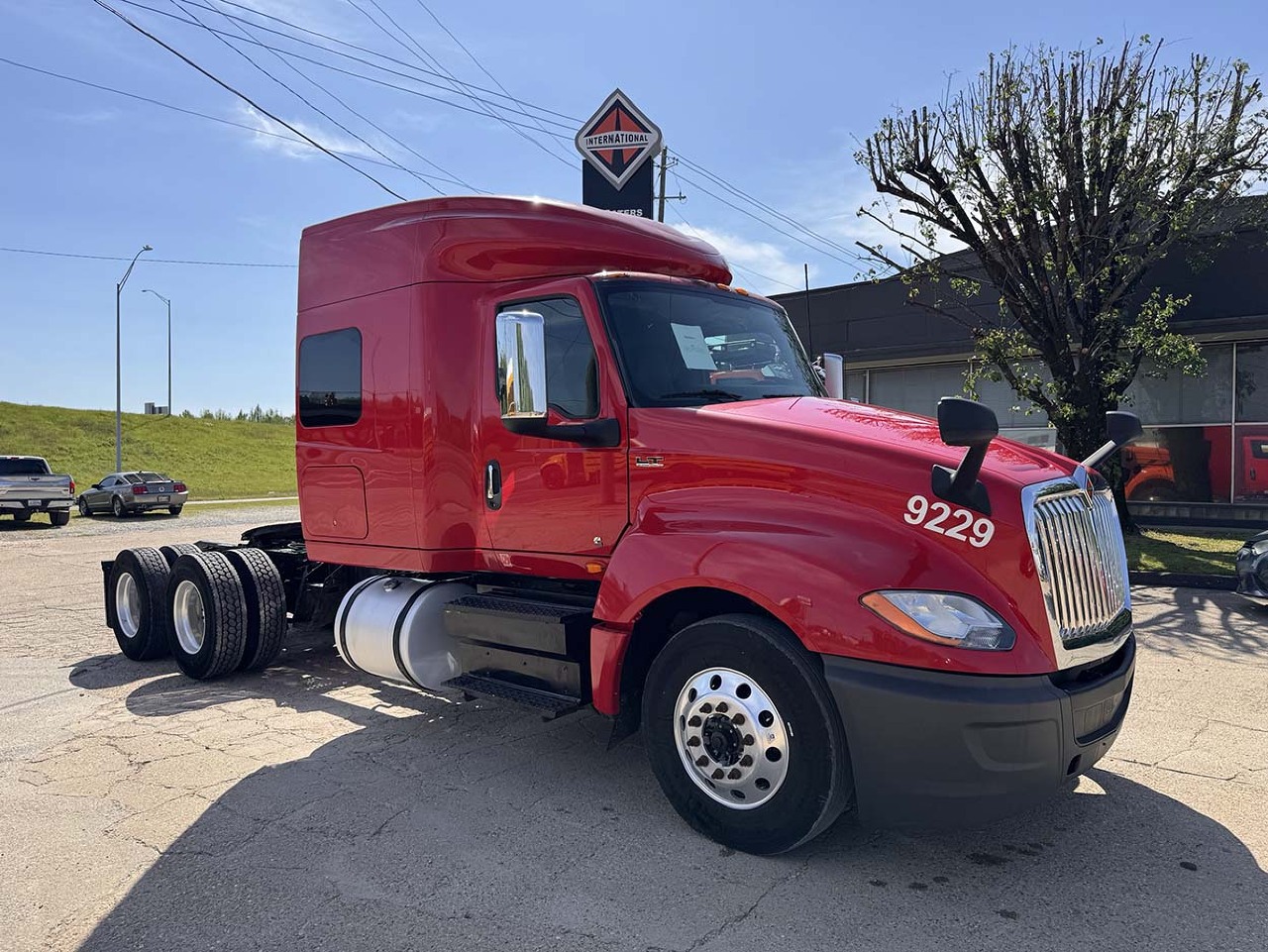 USED 2019 INTERNATIONAL LT 625 SLEEPER TRUCK #3981
