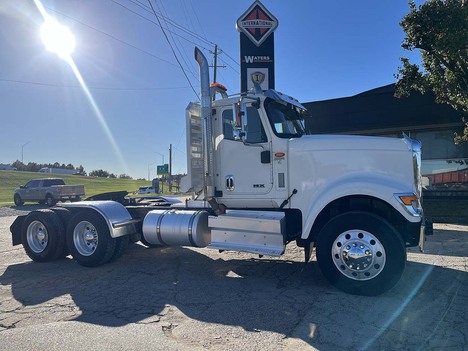 USED 2020 INTERNATIONAL HX 520 DAYCAB TRUCK #4000-6